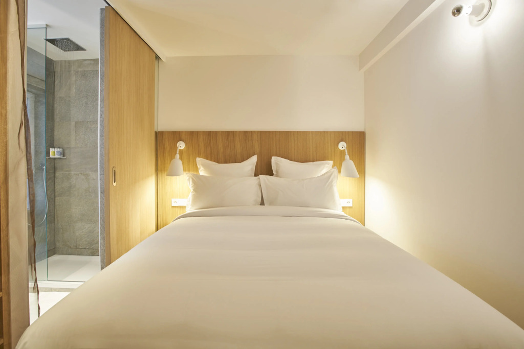 Отель 9Hotel Republique