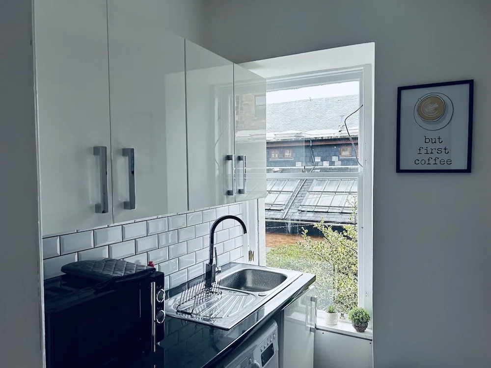 Beautiful one bed Apartment in Glasgow West End