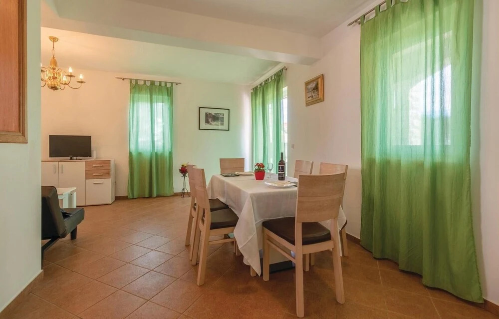 Amazing Home in Ugljan With Wifi and 2 Bedrooms