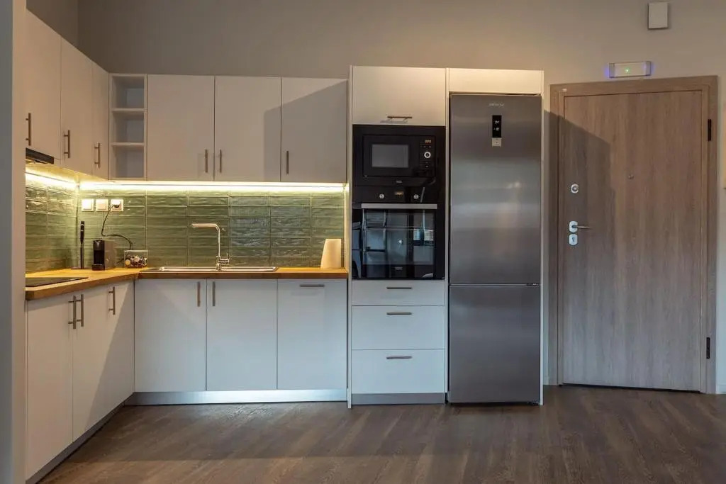 THE apartment 2 BDRS/2 BATHS luxury residence