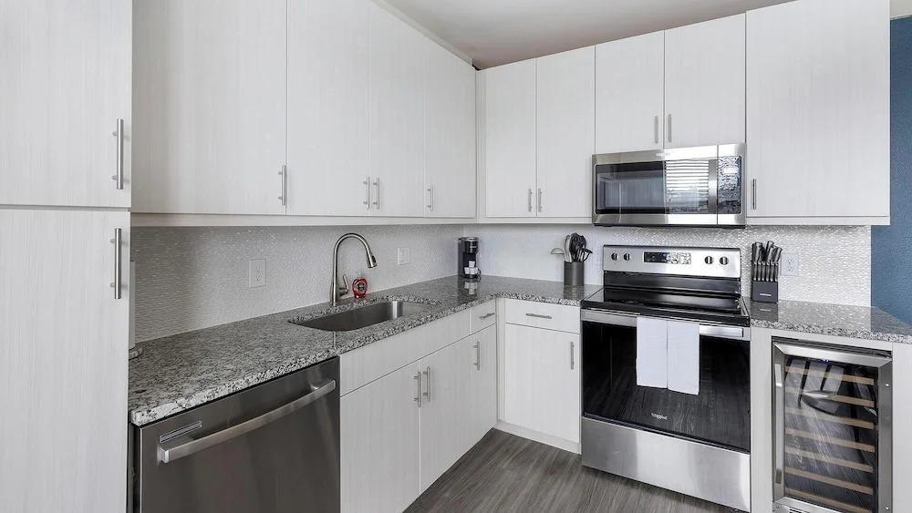Landing Apartments near Dallas Medical District