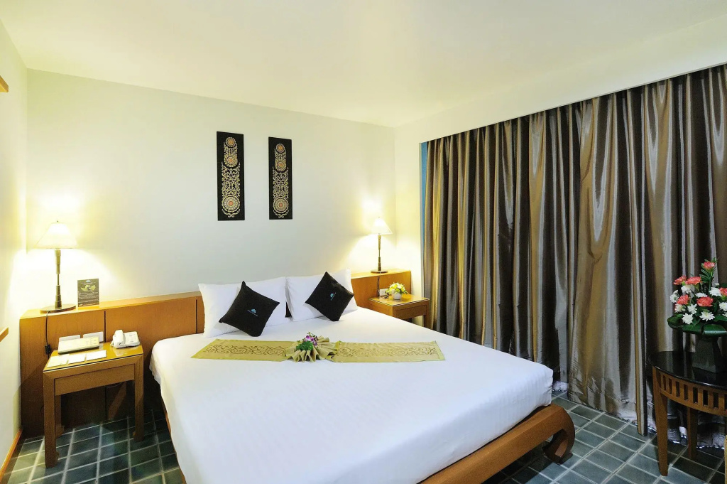 The Royal Paradise Hotel & Spa