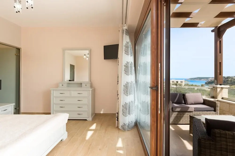 Levanta Luxury Stone Villa
