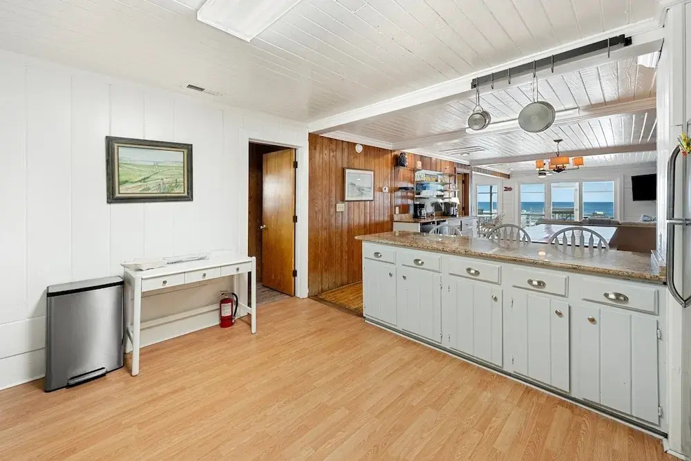 Laughin Place 7 Bedroom Home by Peace Vacations