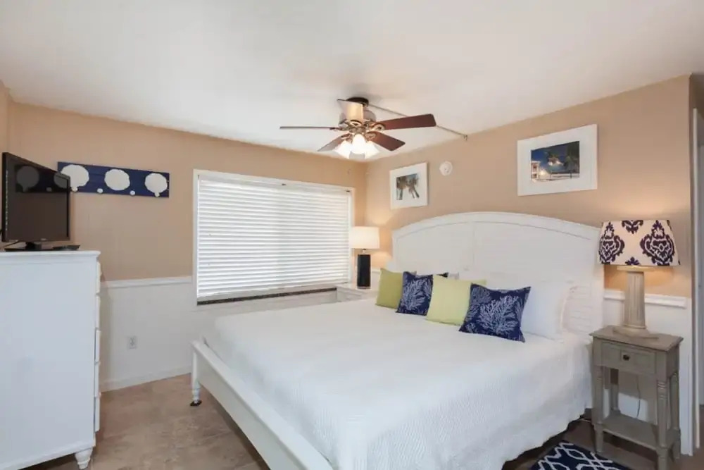 Fort Myers Beach Area 2680
