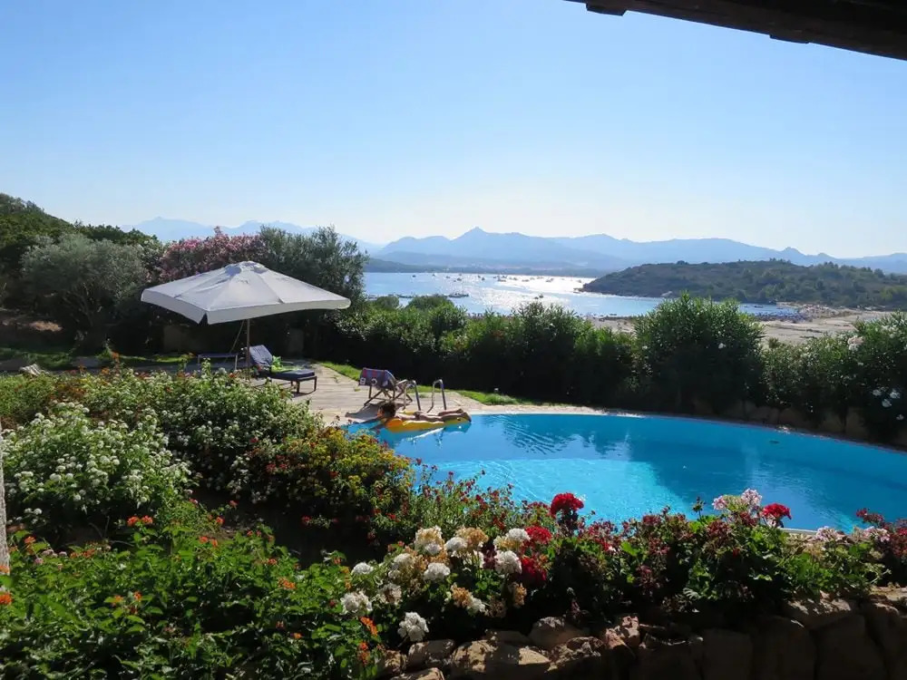 Villa Capo Coda Cavallo con Piscina