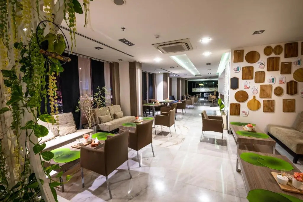 Mira Hotel Corniche