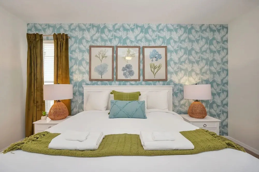 Spacious Villa: Pool, Game Room & Themed Rooms