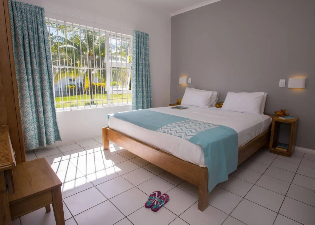 Chalets dAnse Forbans SelfCatering