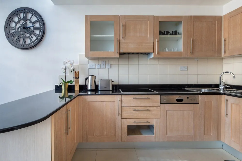 Lively & Spacious 1BR Loft in Dubai Marina