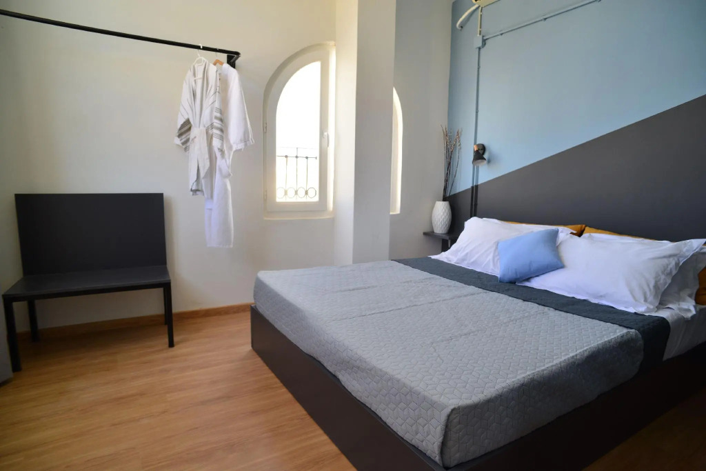 Habit Syros