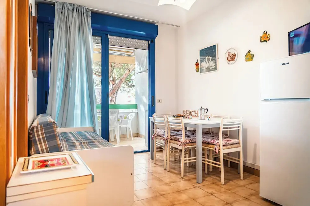 Welcoming Flat Just Steps From the sea