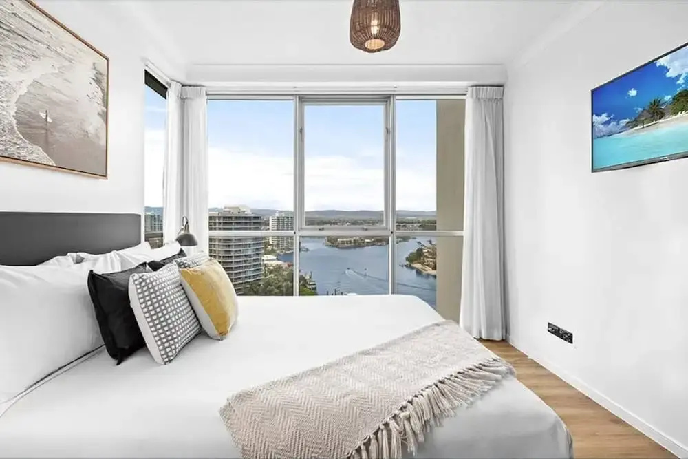 Chevron With 3beds and own Carpark Within Tower3