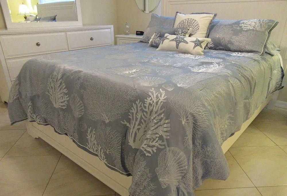 Estero Yacht & Racquet 123 1 Bedroom 2 Bathrooms Condo