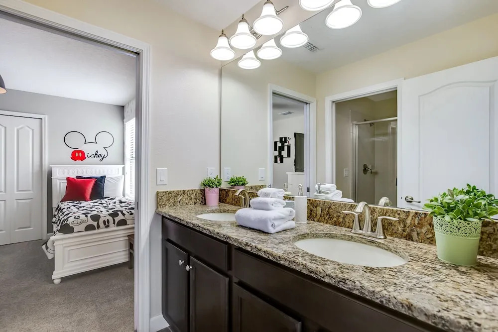7 Bdrm5ba Spa, Game Room and Theater