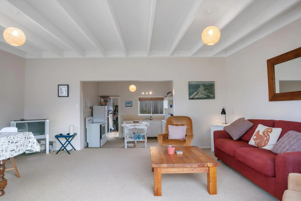 Clara's Togs and Towels - Waihi Accommodation - Bachcare NZ