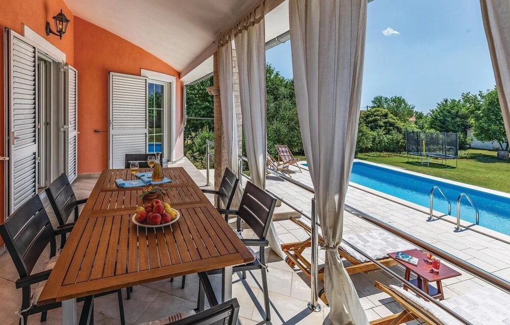 Gorgeous Home In Marcana