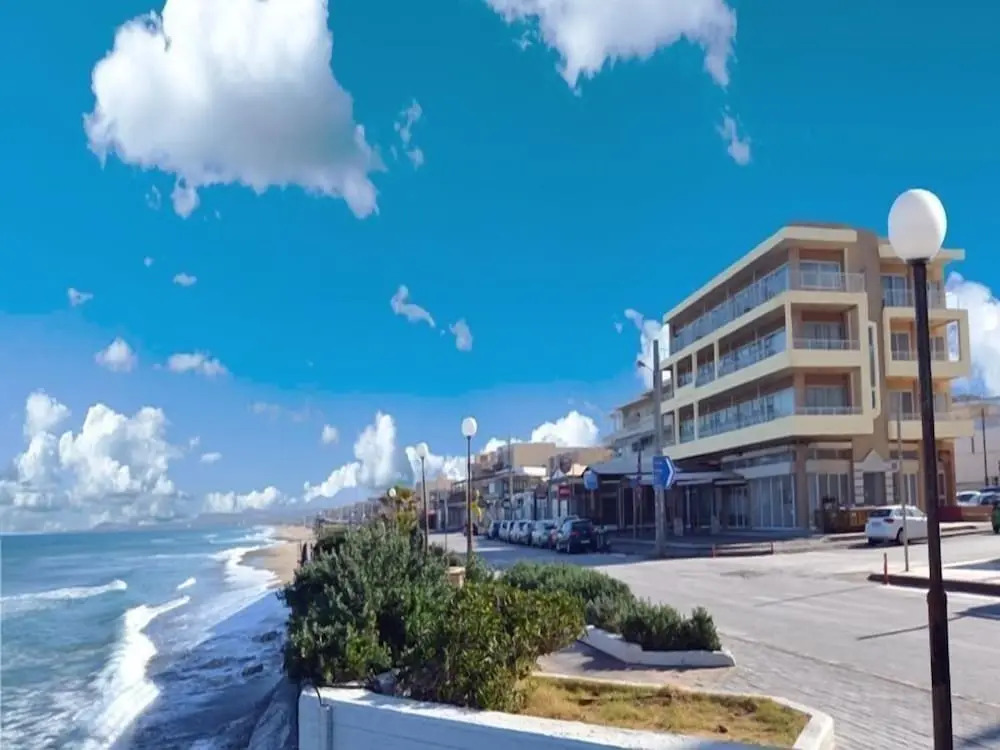 Ostria beachfront studio with seaview