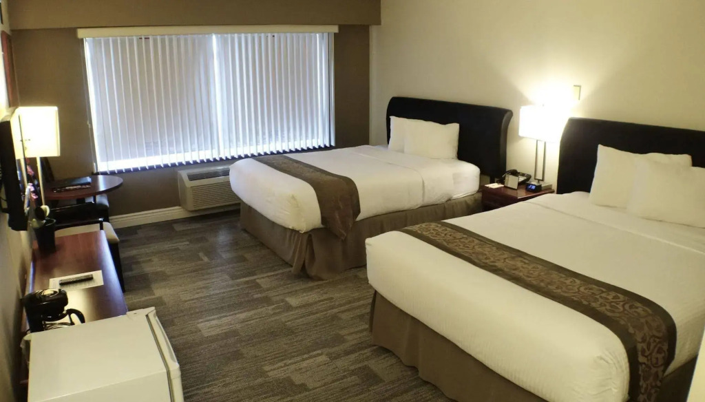 The Peninsula Inn