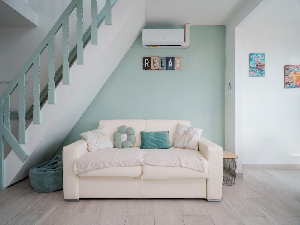 Light Filled Property Near Sea