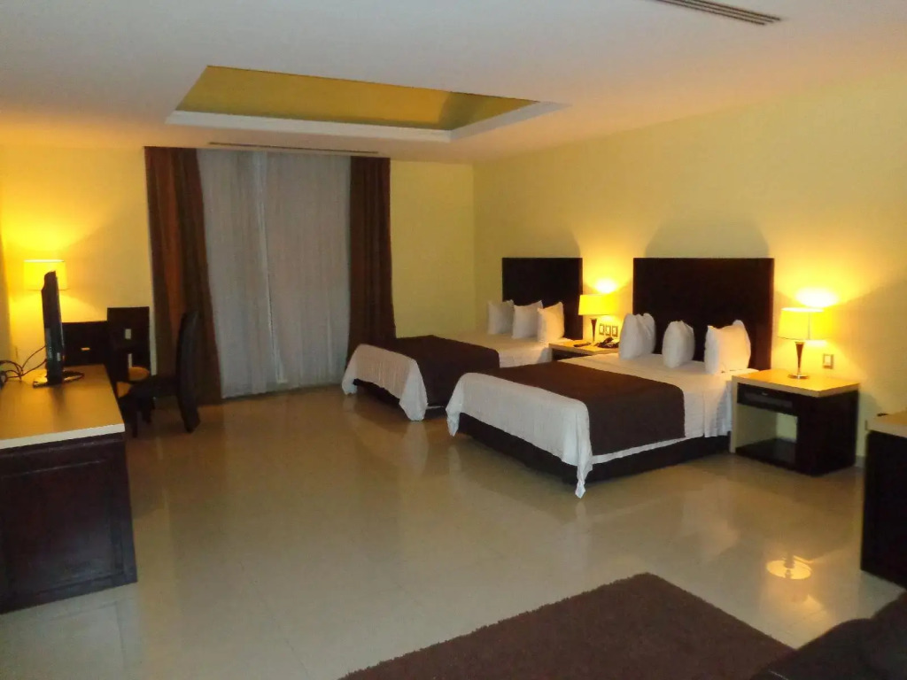 Hotel Hipico Inn