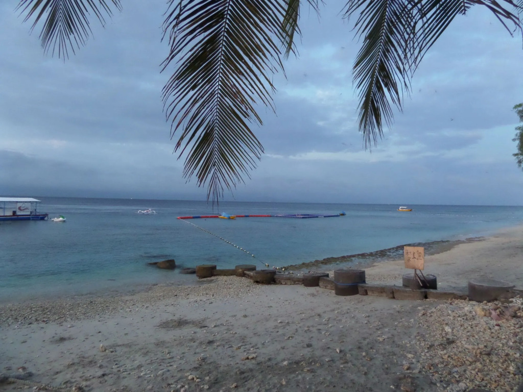 Semayaone Beach Hotel