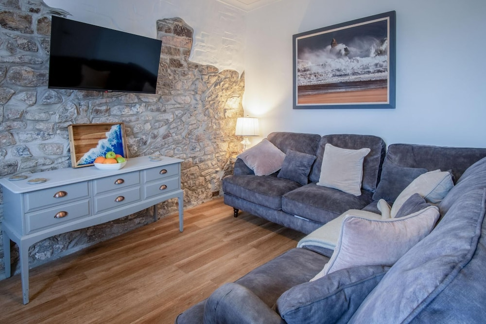 Tide & Tee - 2 Bedroom Apartment - Penally - Tenby