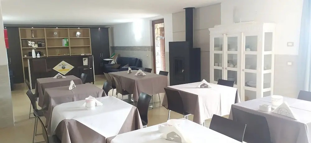 Affittacamere La Pietra 1 e La Pietra 2