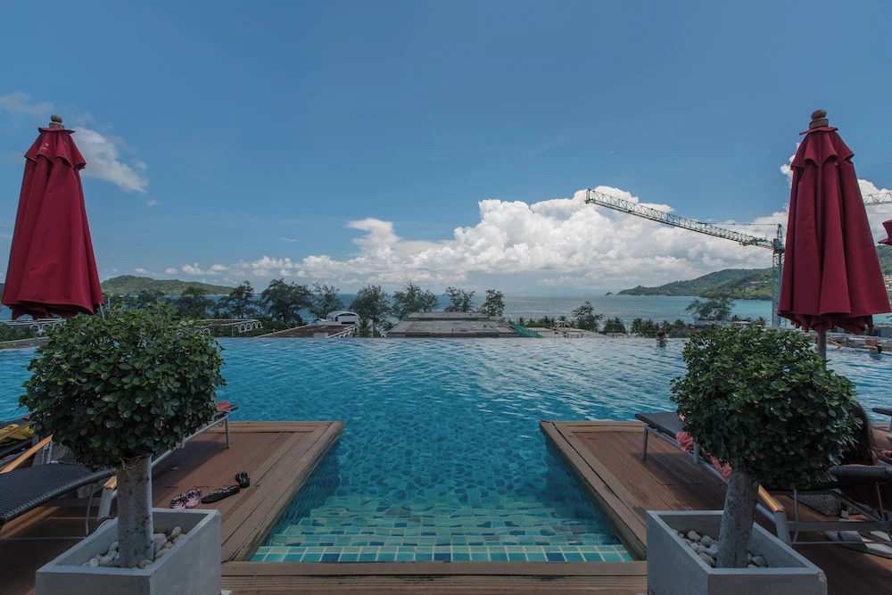 4616 - Studio With Balcony & Pool Near Patong Beach