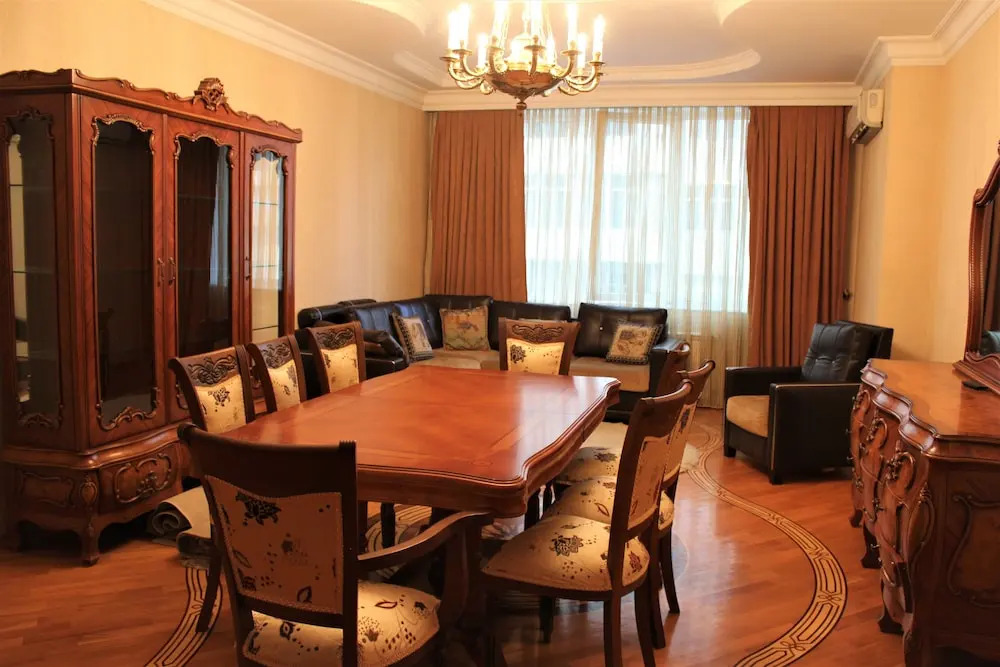 Apartment on Mahammad Nakhchivani 14