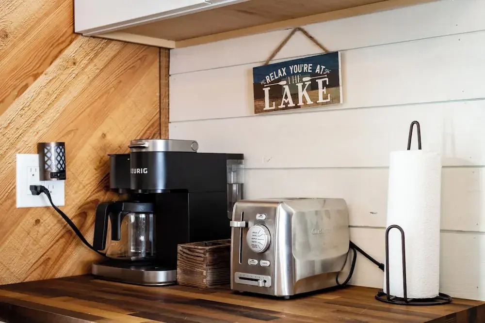 Whispering Pines Cabin - Family and pet Friendly Abode