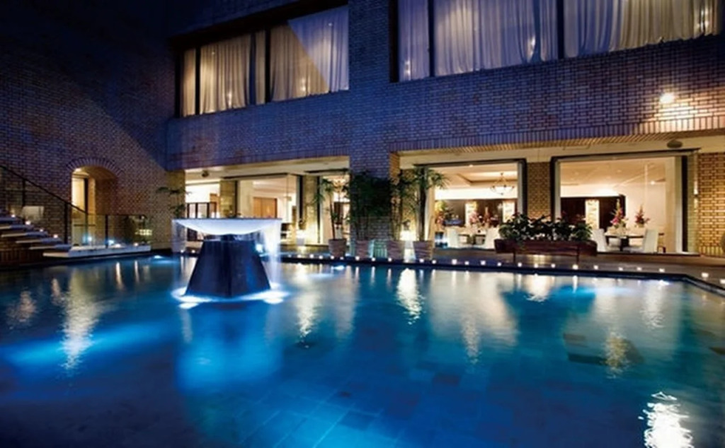 Sunplaza Seasons