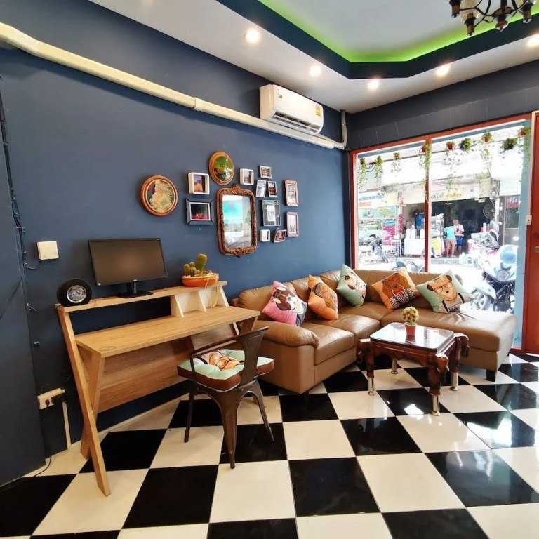 D​ Luck​ Hostel