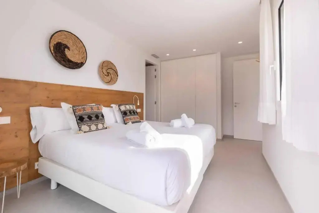 NARAMIA SAGARO VILLA - Full rental luxury house with POOL-GARDEN-BARBACUE-10 PAX