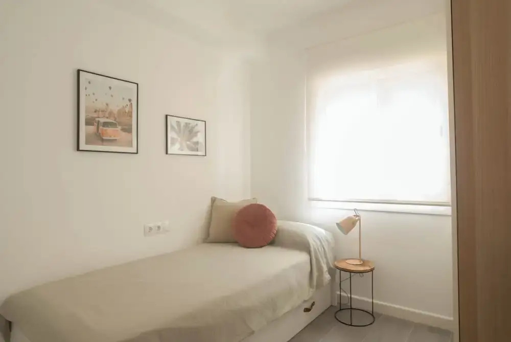 3 Bed Apt Sleep 6 - Pets, Balcony, Parking, Wifi