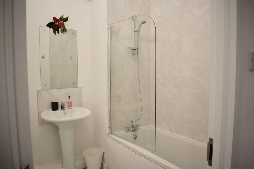 Modern 2 Bedroom Ifsc in Spencer Dock