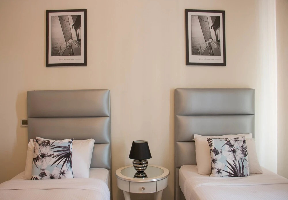 One Perfect Stay -  Khushkar 310