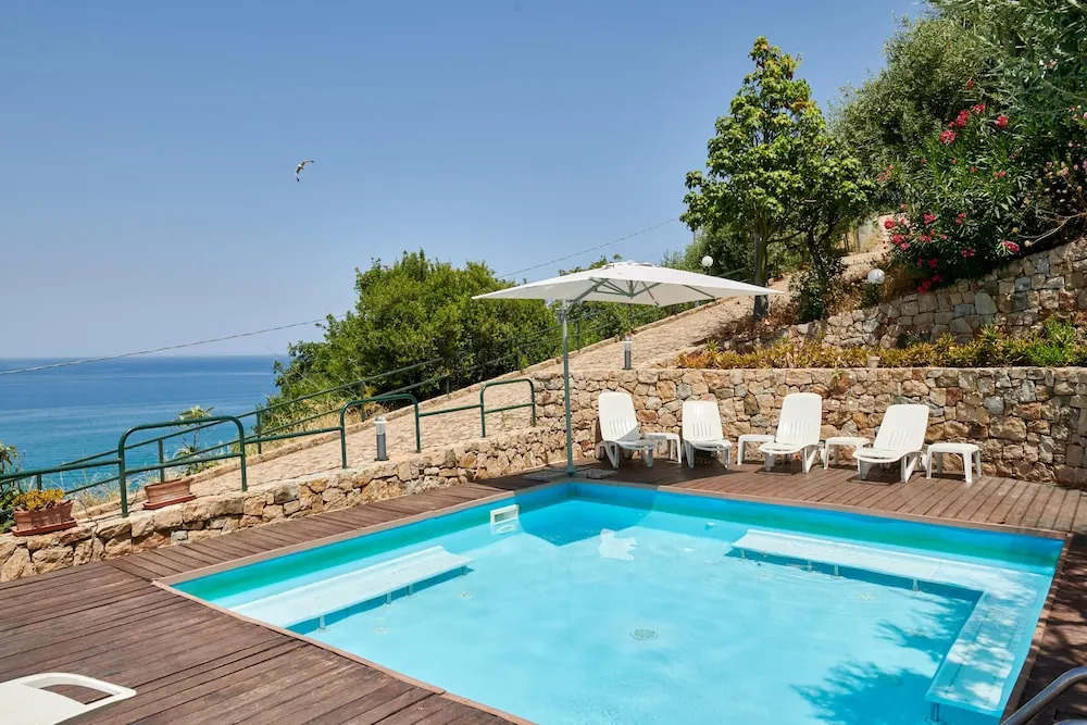 Beautiful Studio With sea View Cefalu, Sicily
