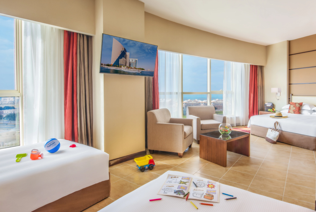 Отель Khalidiya Palace Rayhaan by Rotana