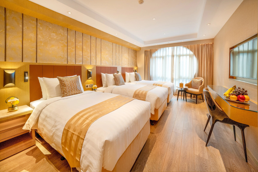 Grand Dragon Hotel