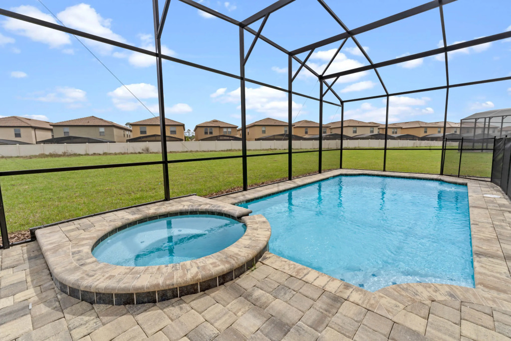 9 Bedrooms 65 Bathrooms Solara Resort 8905 Th