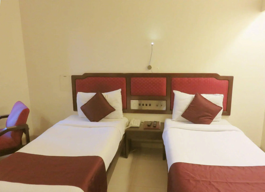 Hotel Ashish Plaza