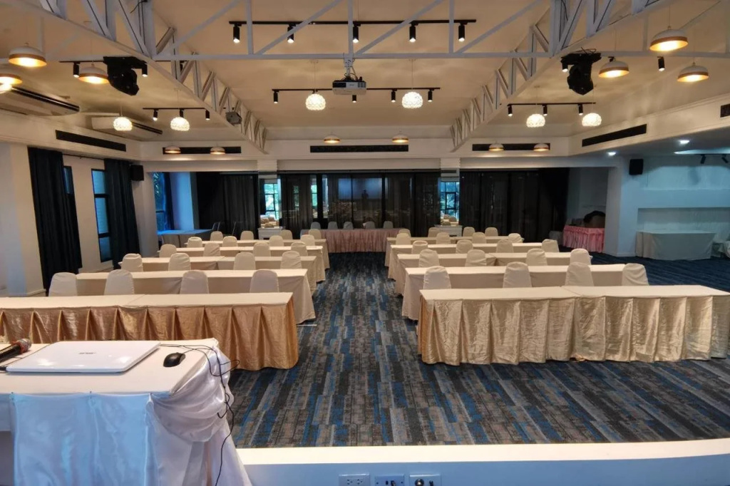 Ayara Grand Palace Hotel