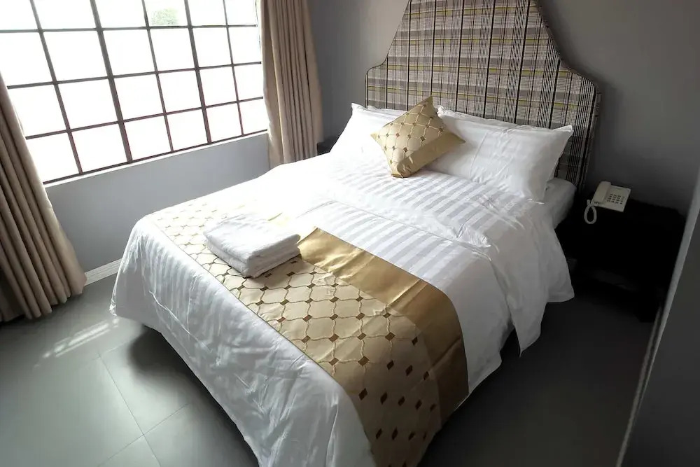 B Hotels Angeles City