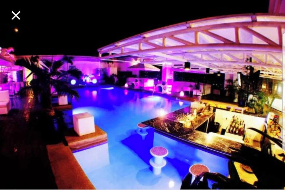 100m to Walking st, Clubs ,bars & Restaurants, 2 Portable Air-air-conditioners,