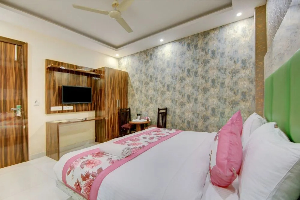 Hotel Premium Suites Near Delhi Airport