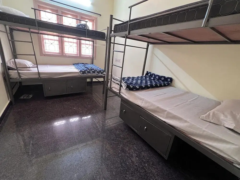 Soloscape budget friendly backpackers hostel