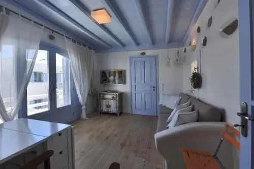 Ivi Mykonean Suites Ornos