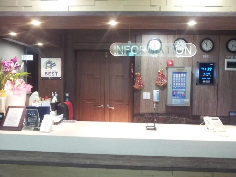 Lord Tourist Hotel