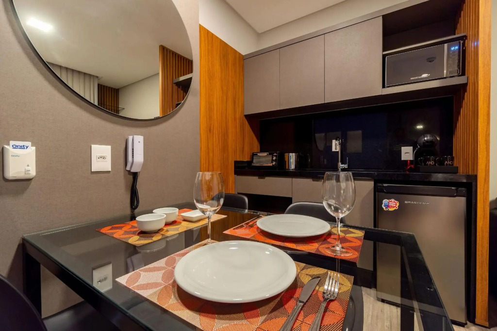 AION suítes 103 - Compacto e luxuoso Loft - Rooftop com piscina e academia - À poucos passos da praia